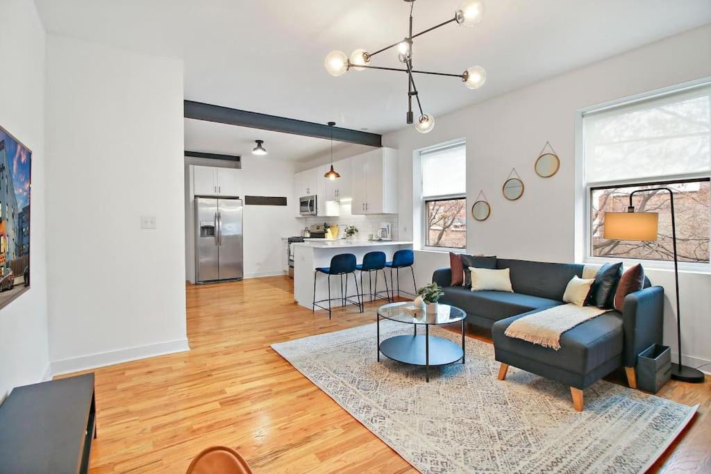 Contemporary 4Br Apt Close To Restaurants - Racine 202 Chicago Exteriör bild
